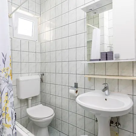 Lägenhet Private Stara Baška