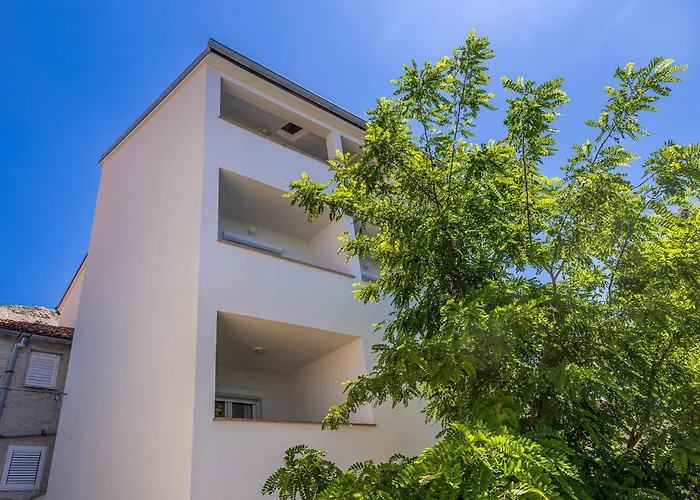 Private * Stara Baska